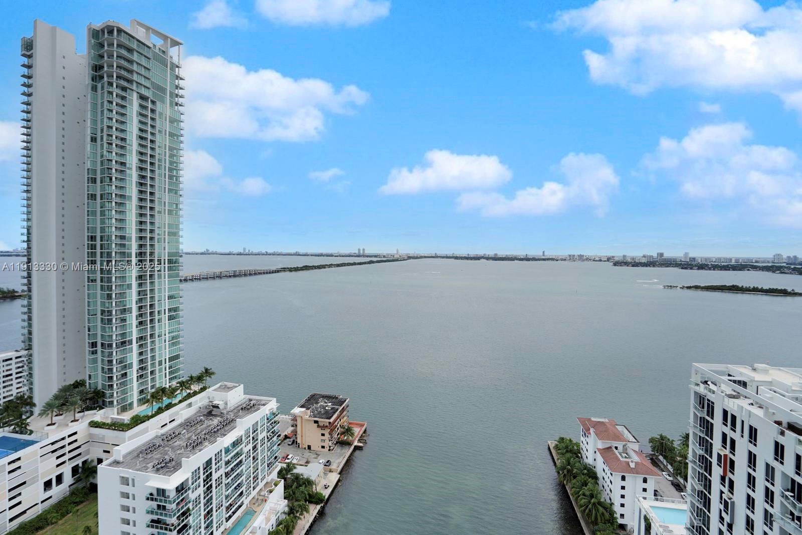 460 NE 28th St # 2806