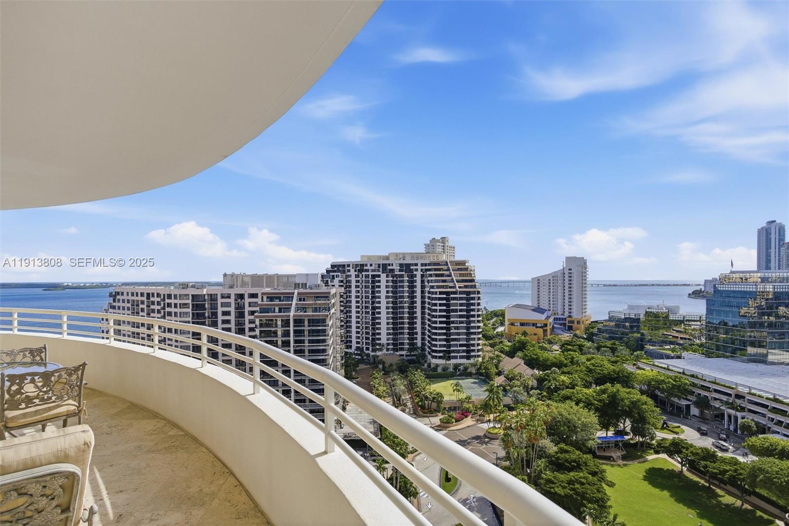 888 Brickell Key Dr # 1903