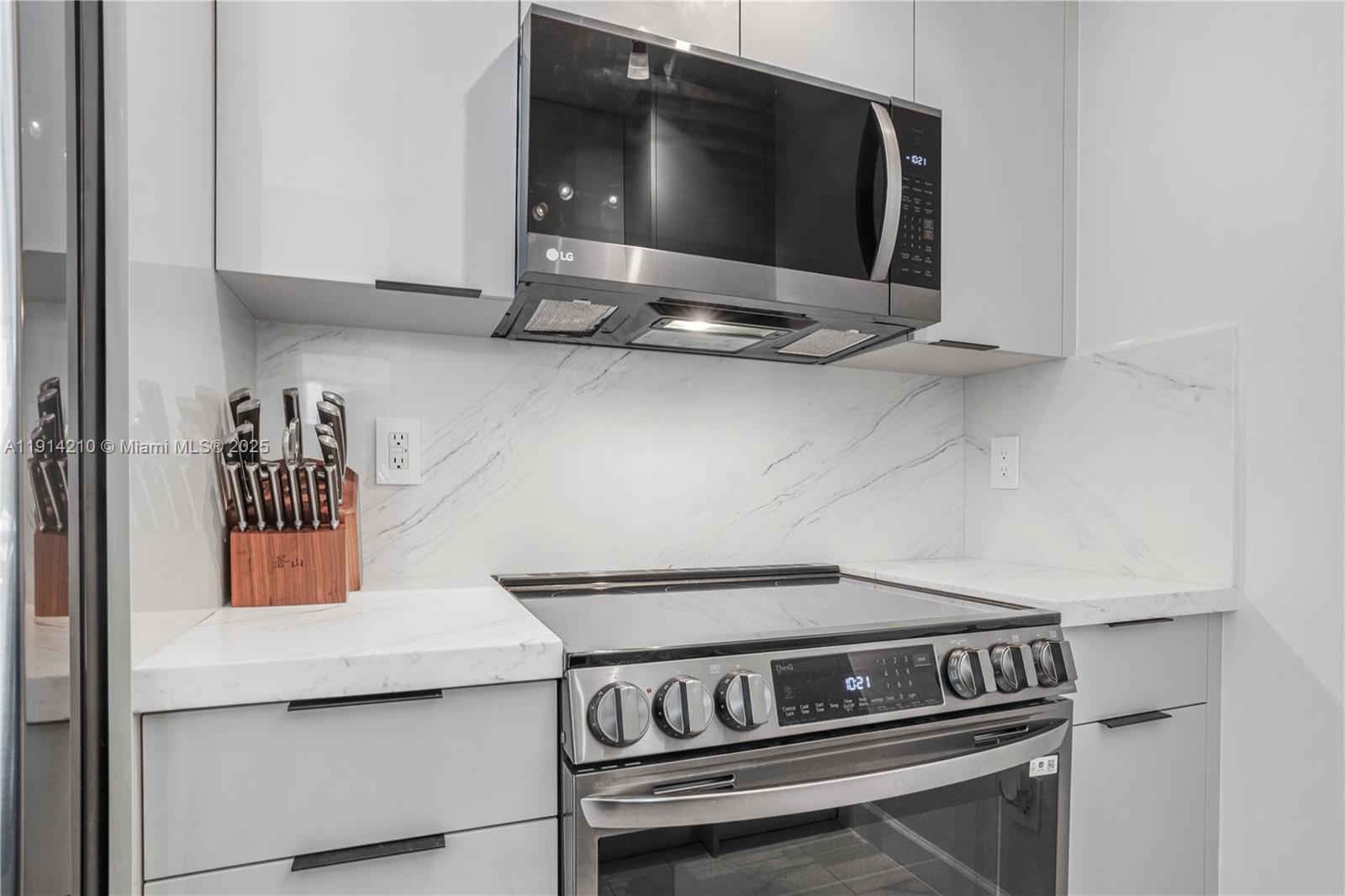 335 S Biscayne Blvd # 3402