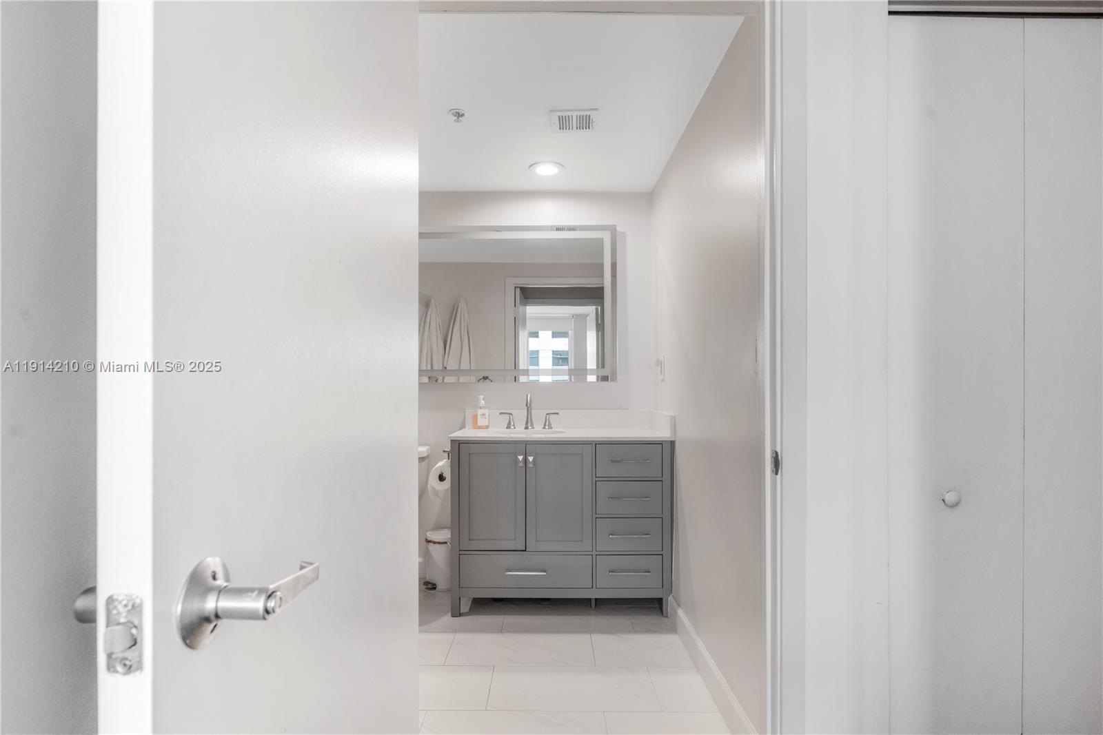 335 S Biscayne Blvd # 3402