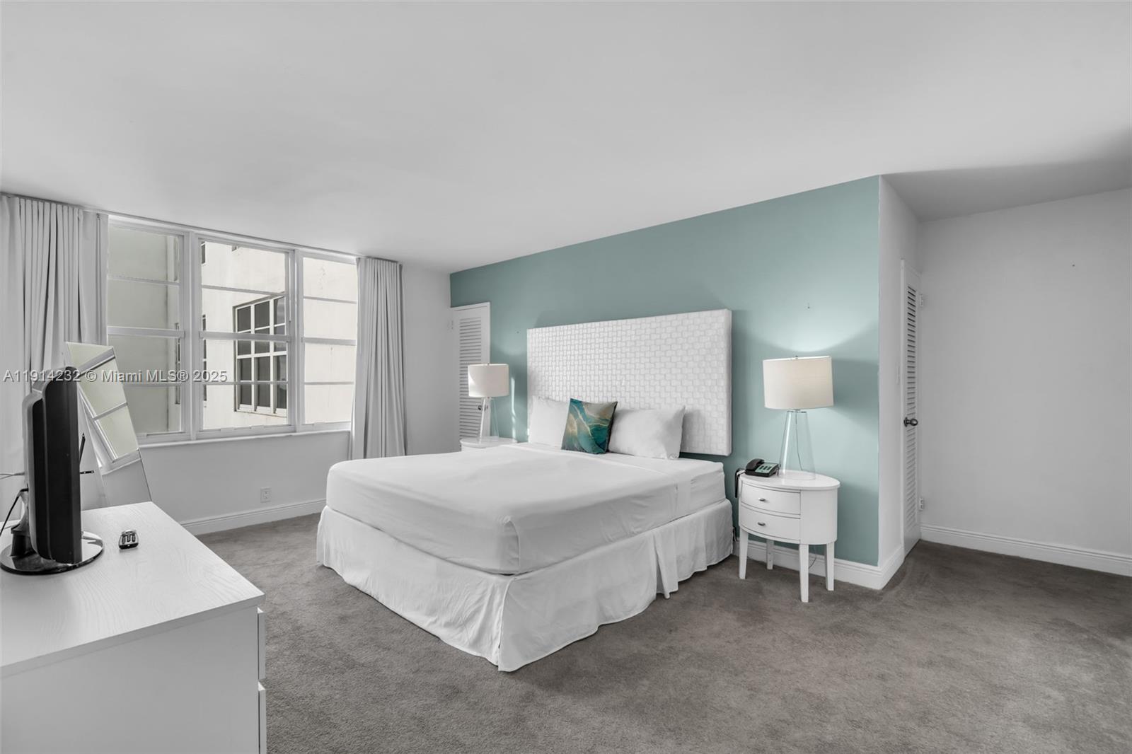 5101 Collins Ave # 12U