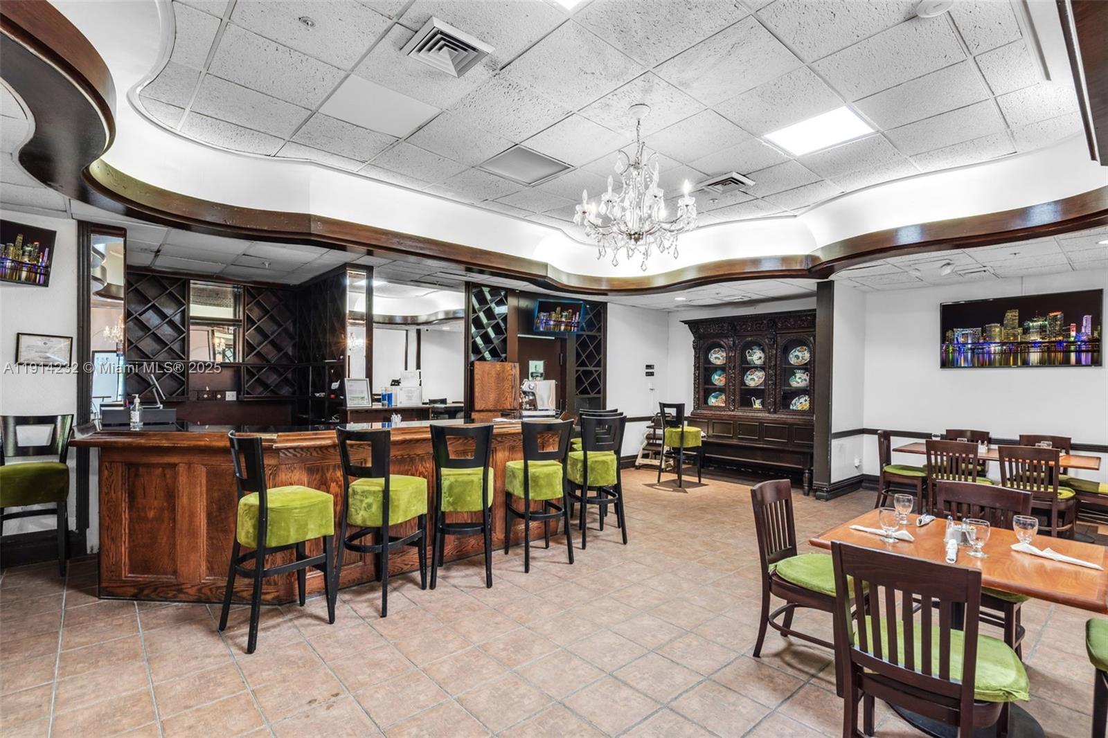 5101 Collins Ave # 12U