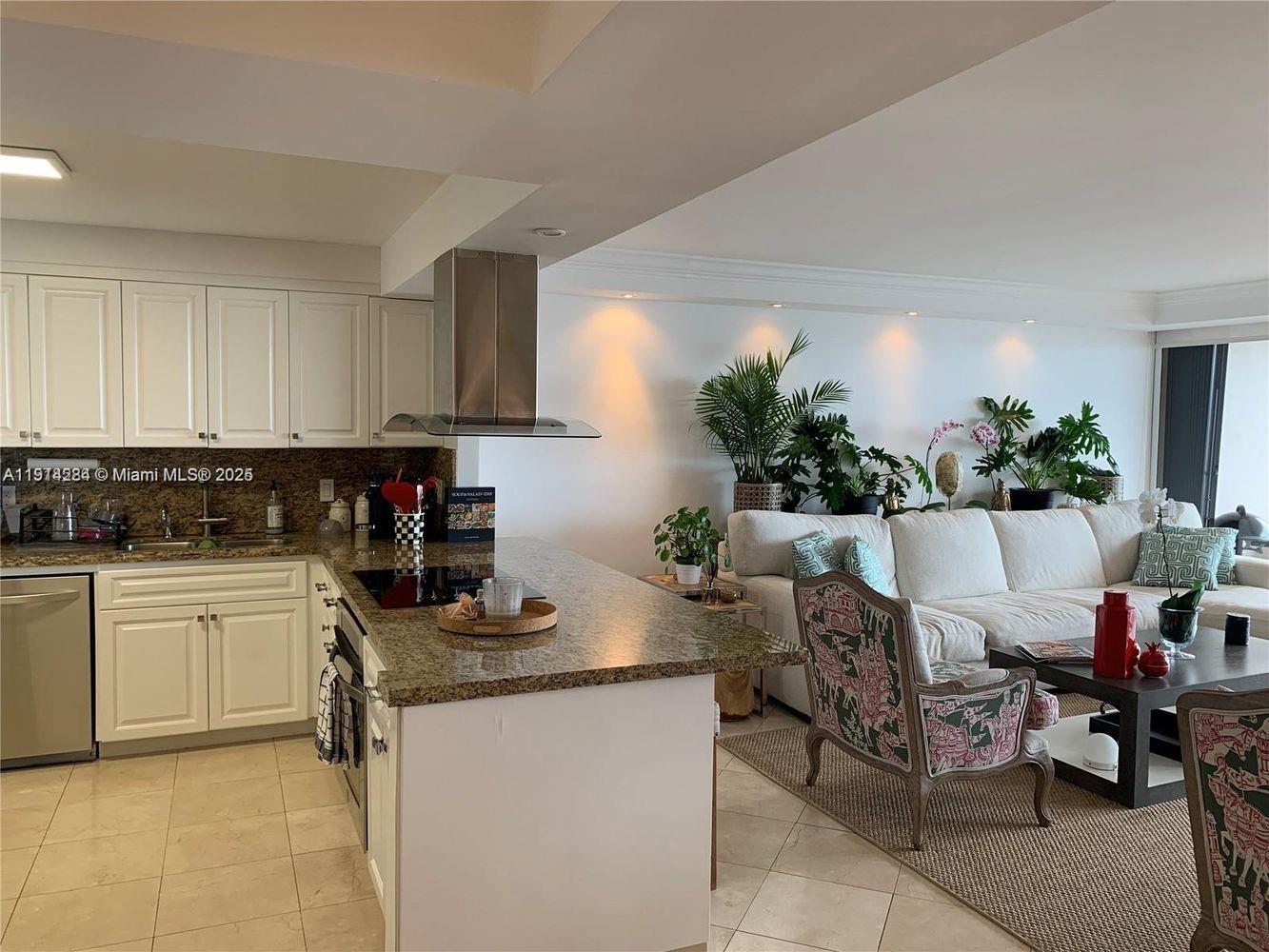 2 Grove Isle Dr # B1507