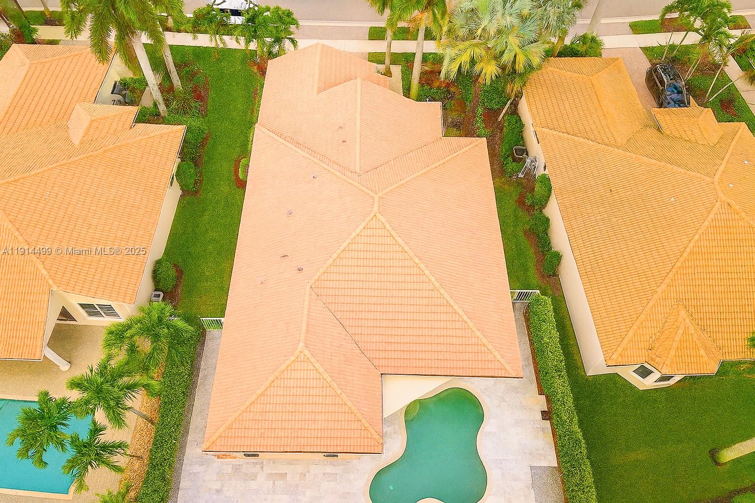 1946 Harbor View Cir