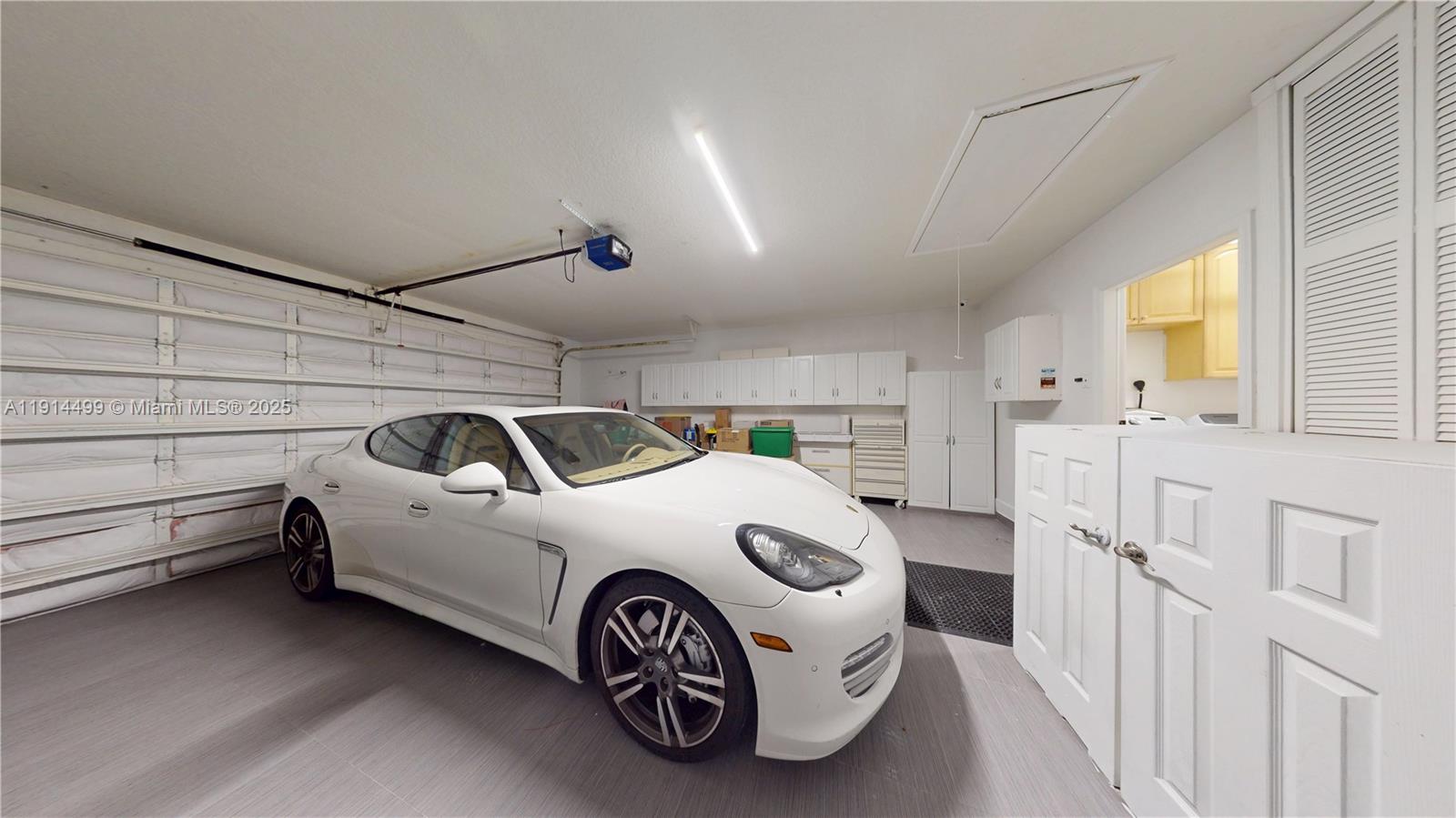 1946 Harbor View Cir