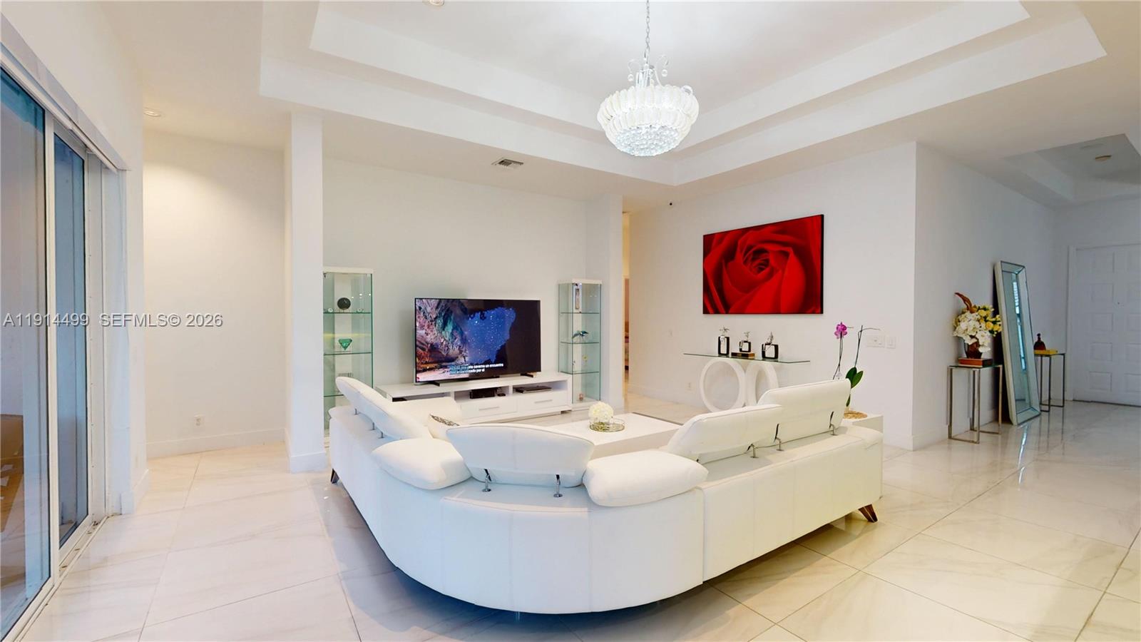 1946 Harbor View Cir