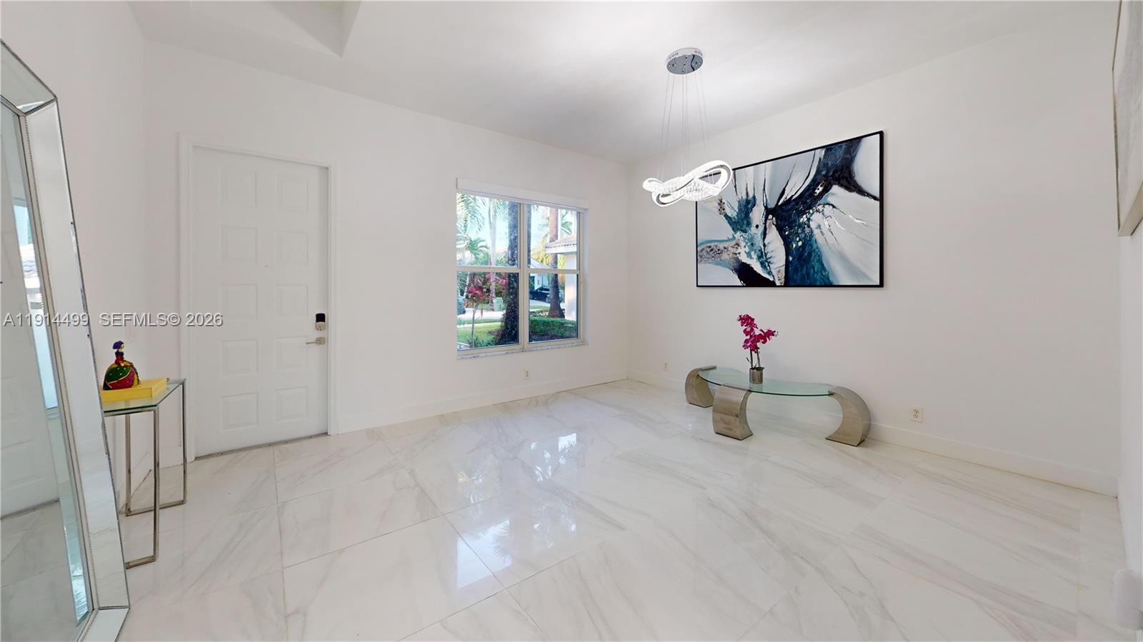 1946 Harbor View Cir