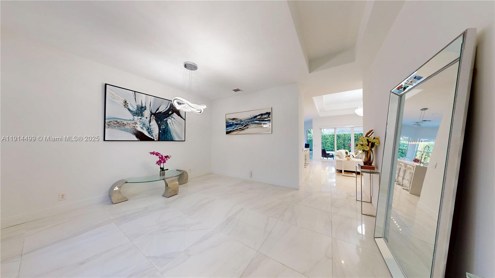 1946 Harbor View Cir