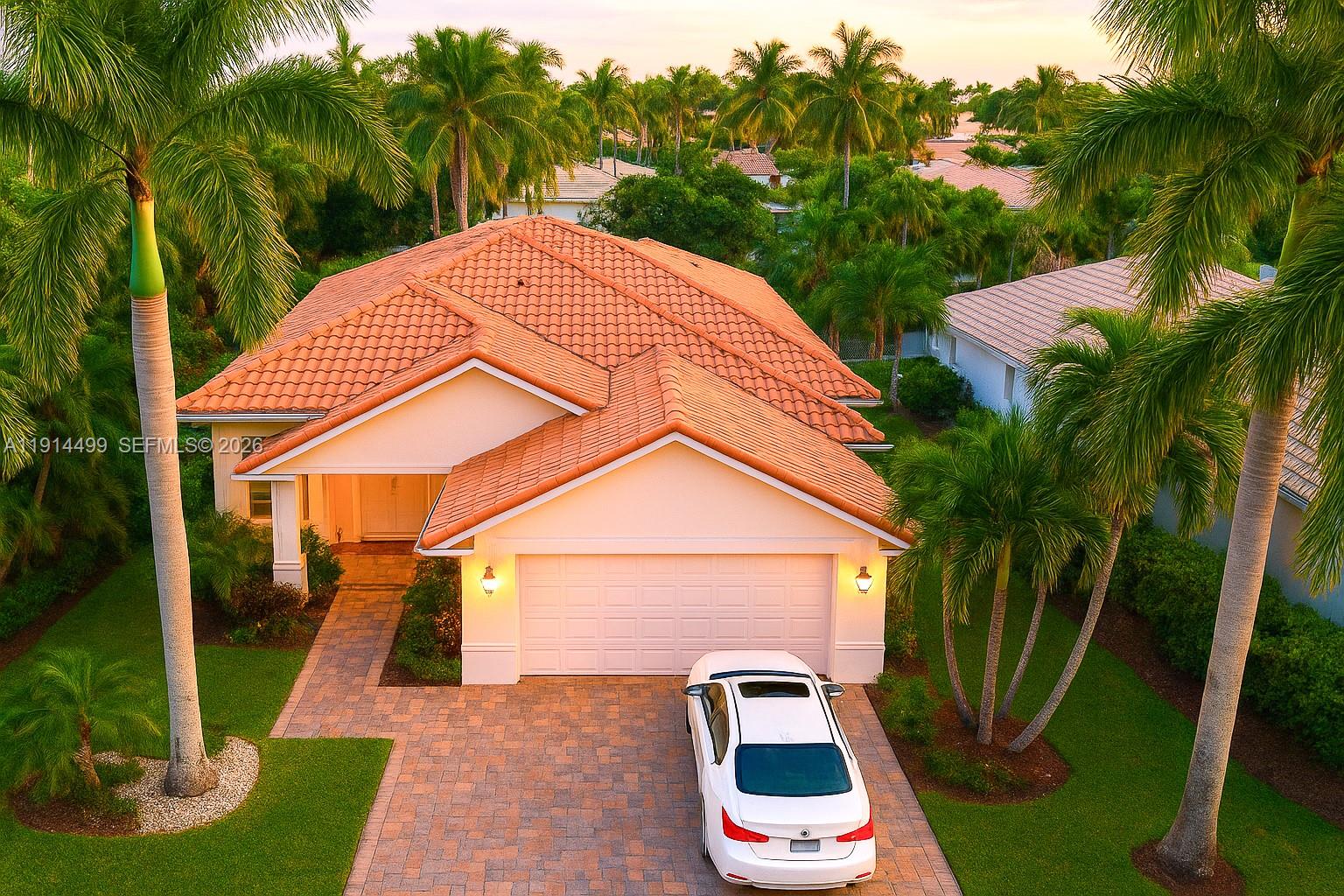 1946 Harbor View Cir