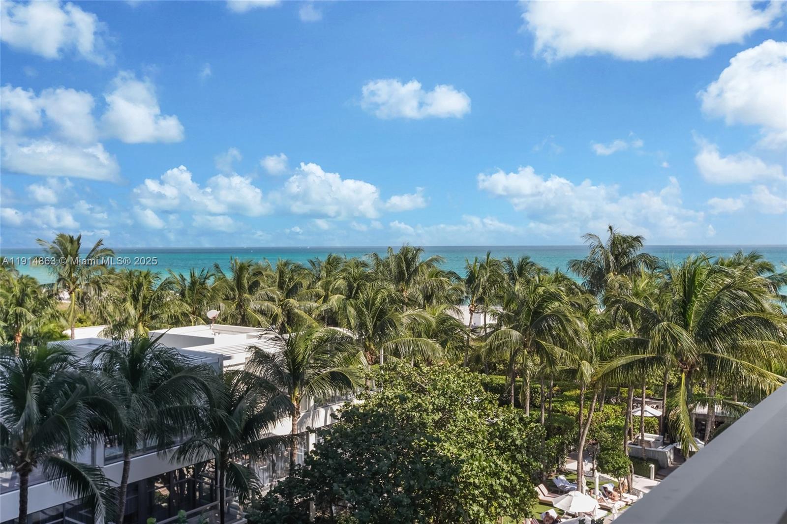 2201 Collins Ave # 523