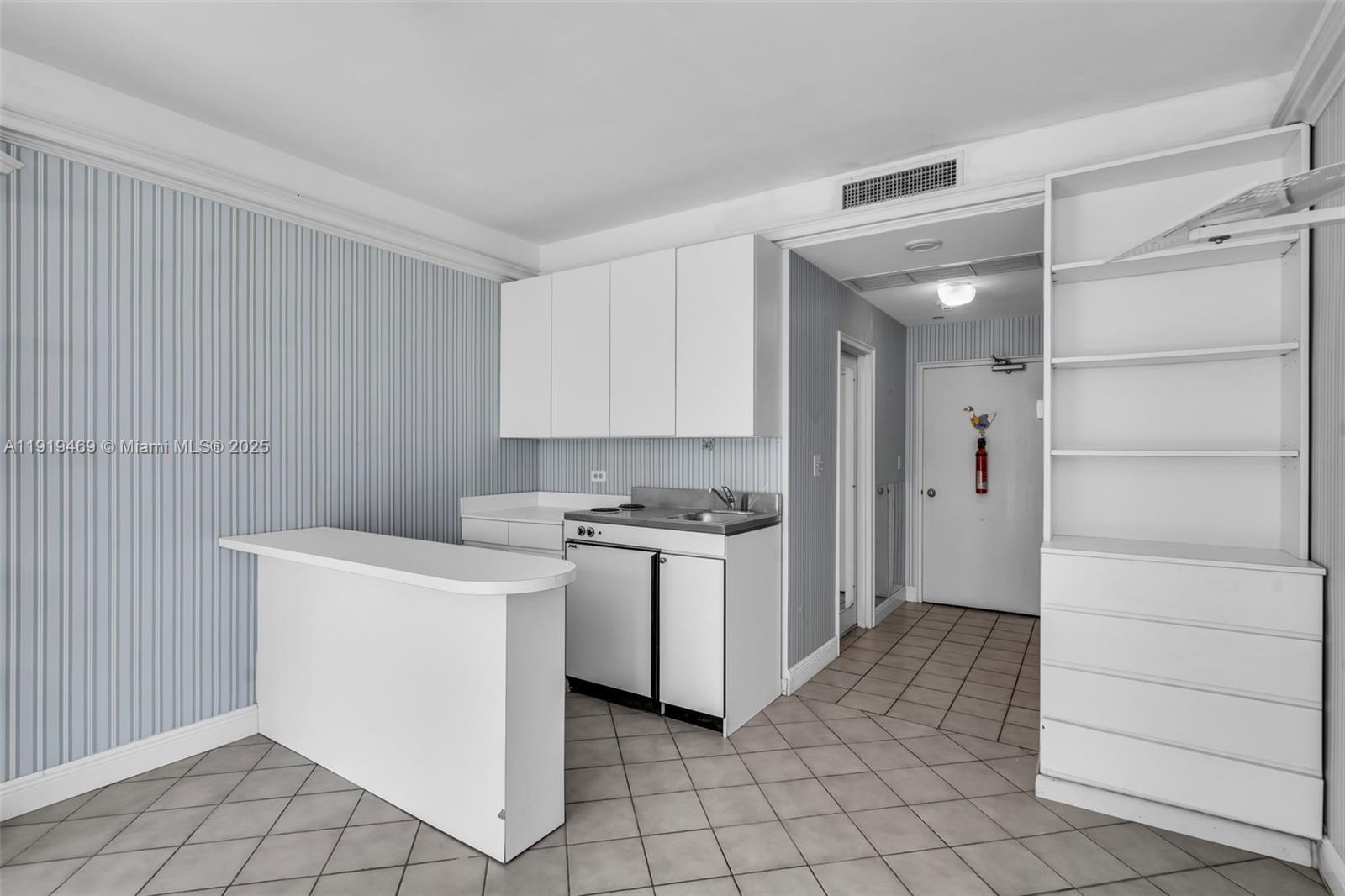 200 Ocean Lane Dr Unit: 407-GR09