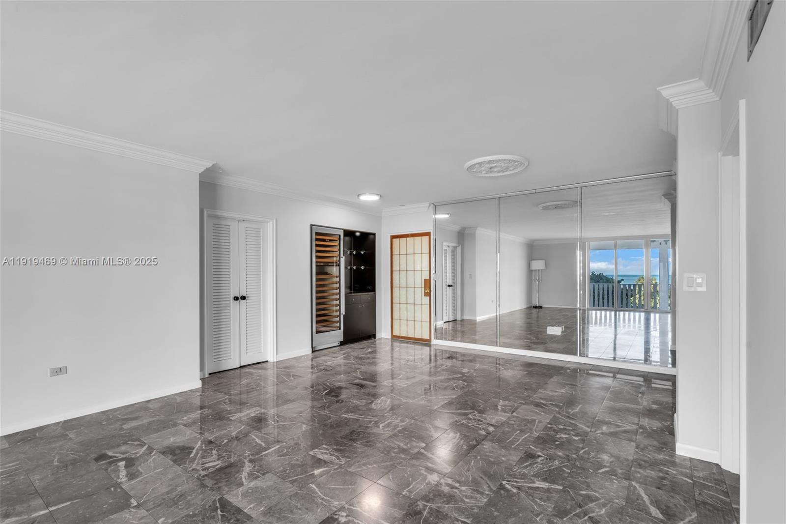 200 Ocean Lane Dr Unit: 407-GR09