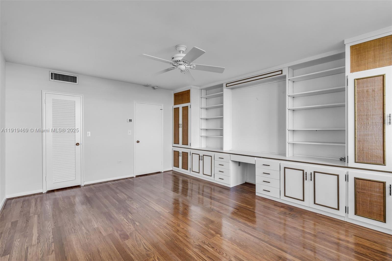 200 Ocean Lane Dr Unit: 407-GR09