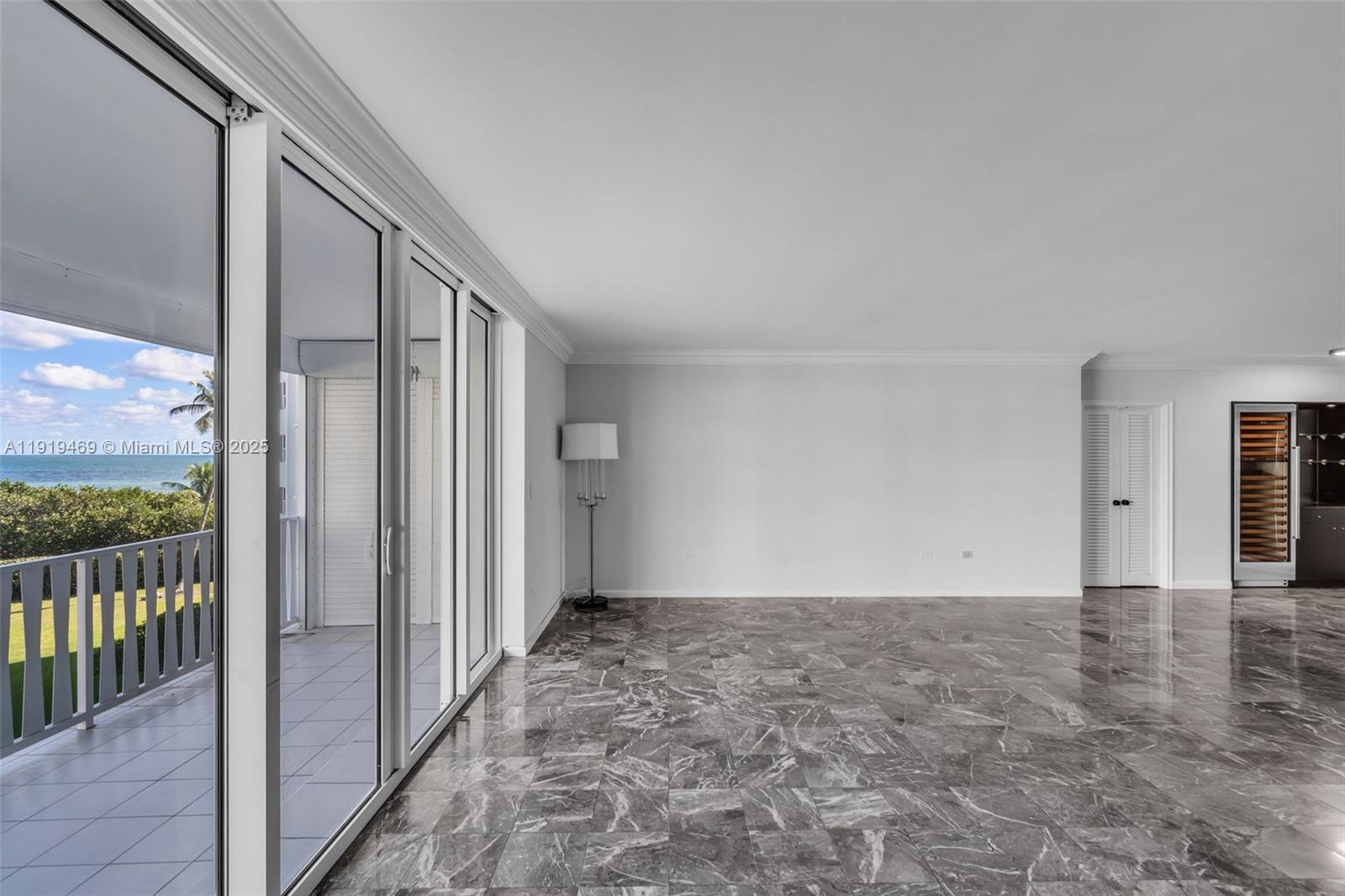 200 Ocean Lane Dr Unit: 407-GR09