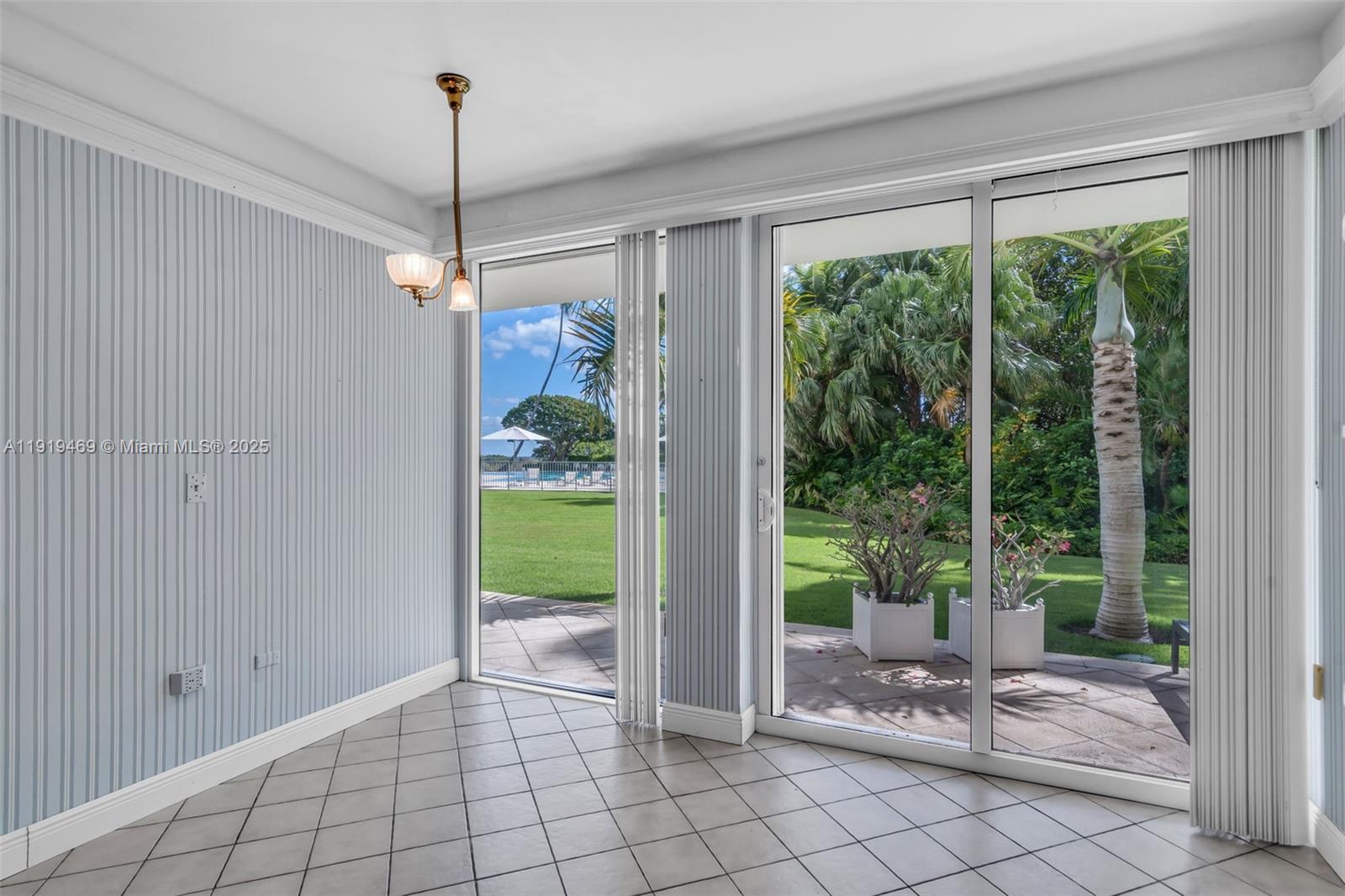 200 Ocean Lane Dr Unit: 407-GR09