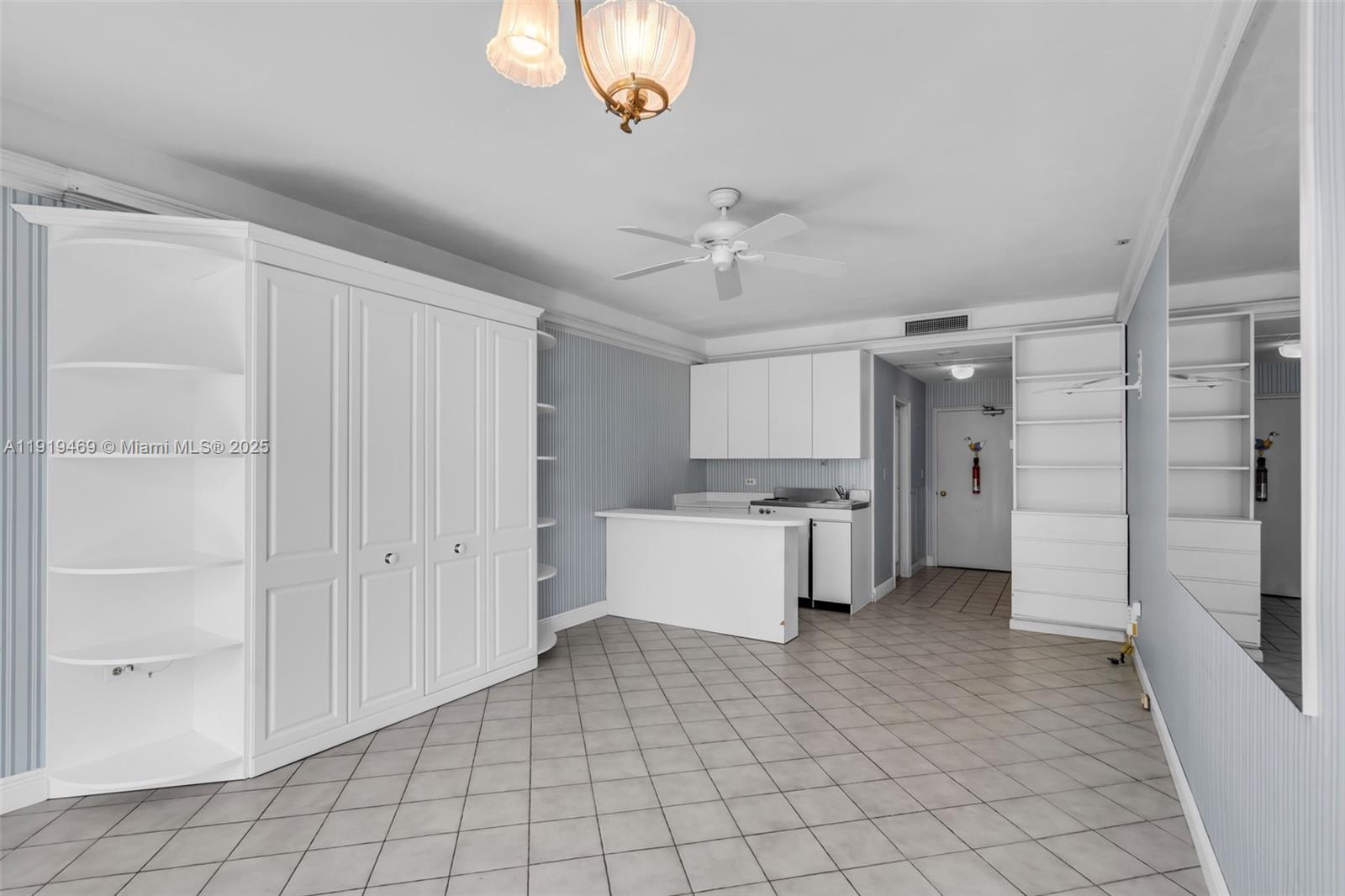 200 Ocean Lane Dr Unit: 407-GR09