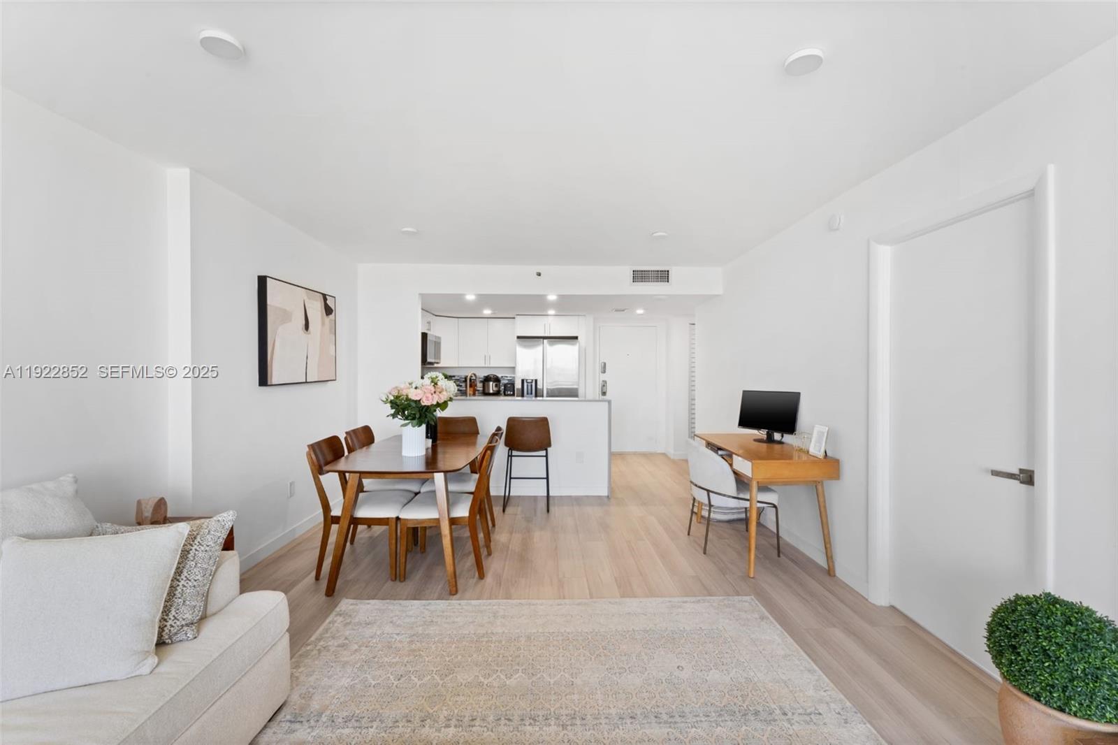 1470 NE 123rd St # A1413