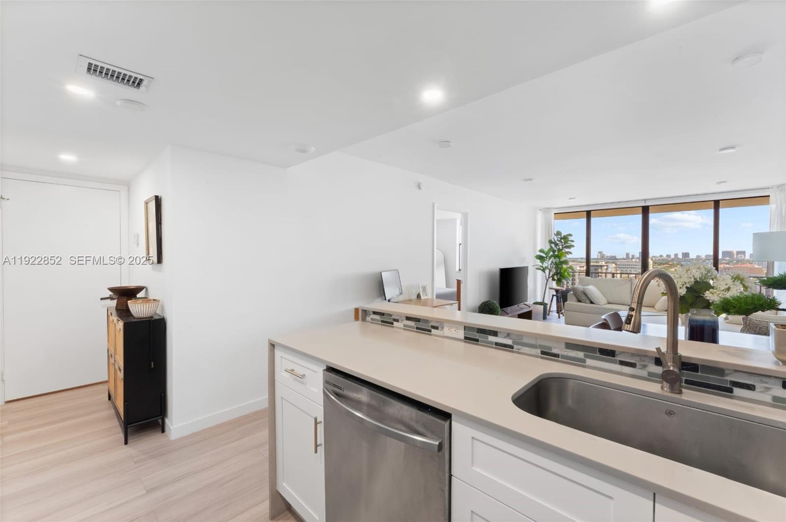 1470 NE 123rd St # A1413