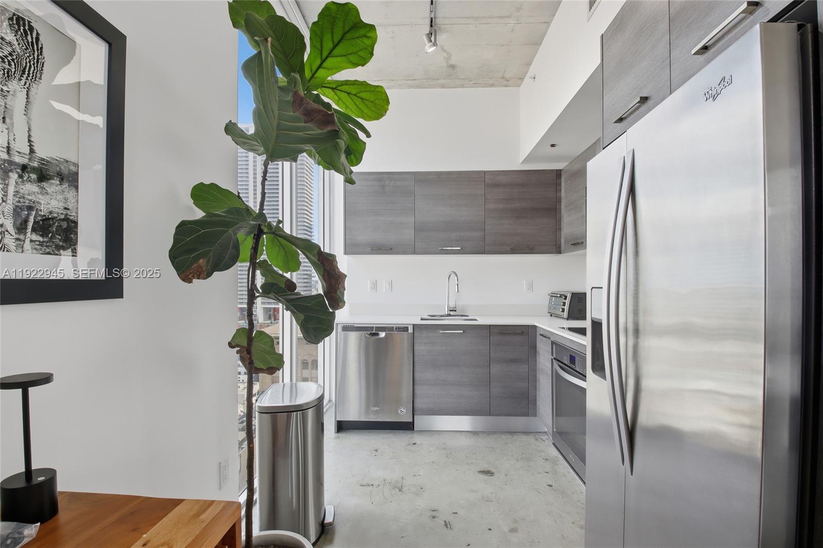 151 SE 1st St # 1810