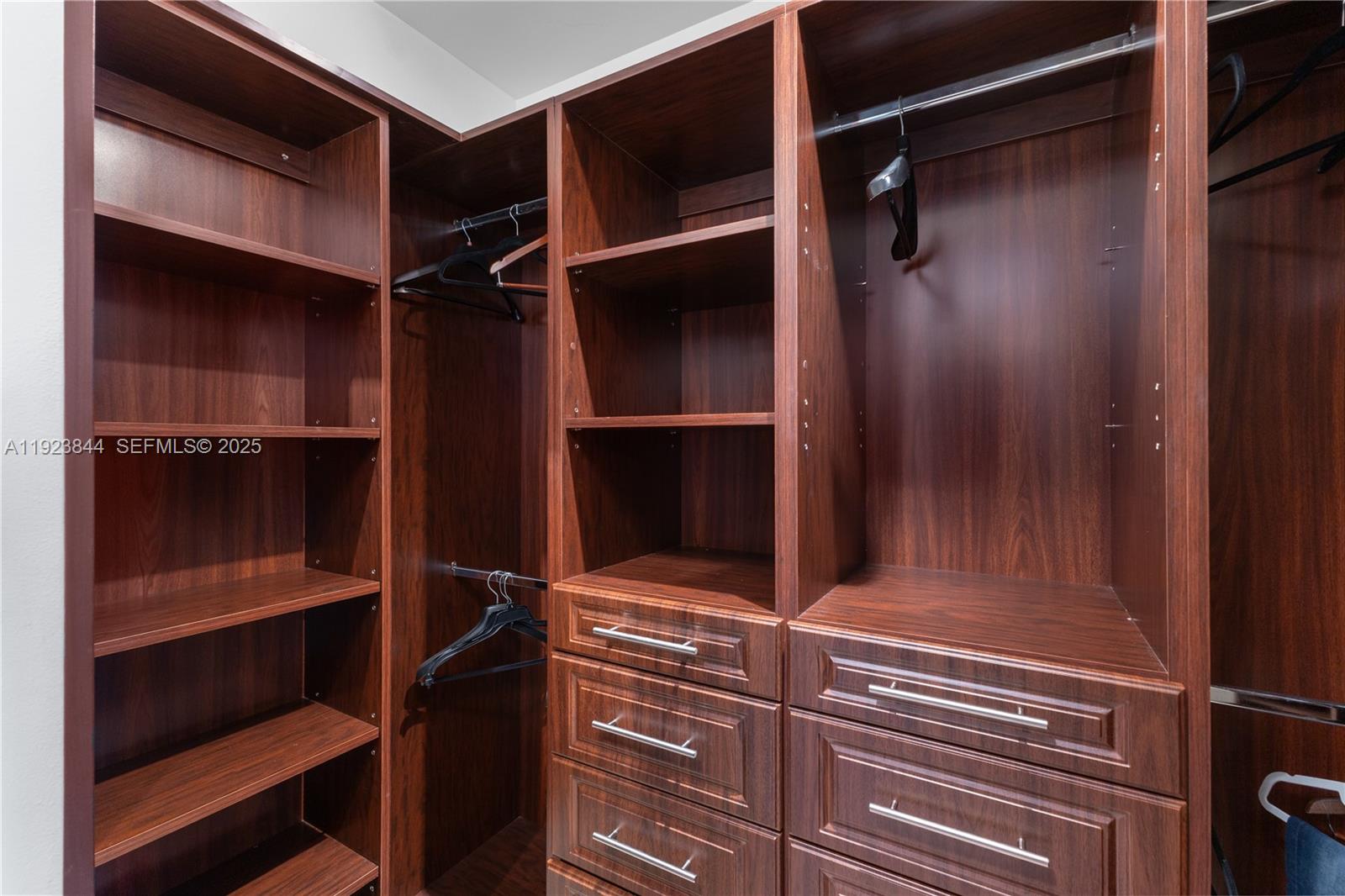 18101 Collins Ave # 906