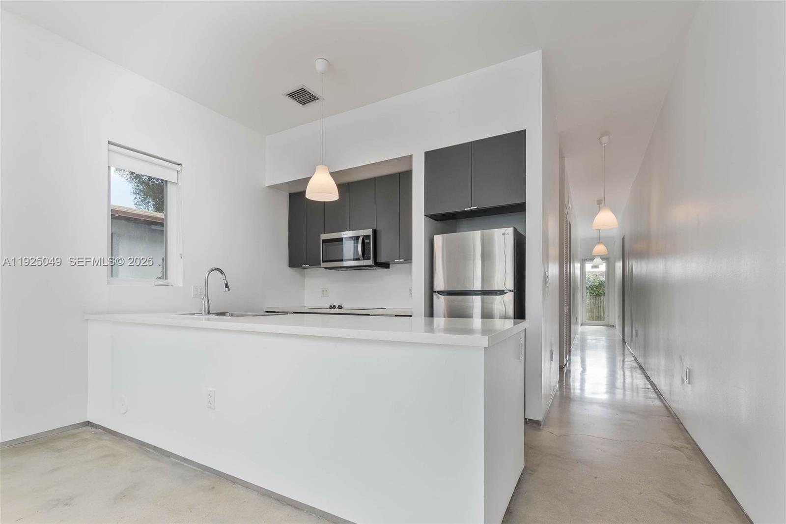 3660 SW 24th Ter # 3660