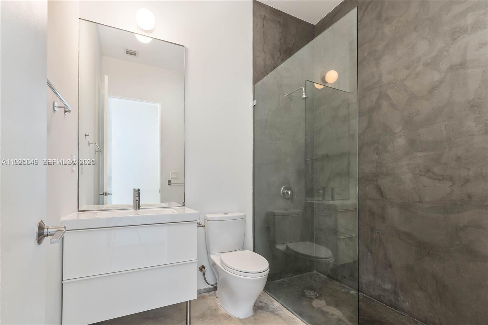 3660 SW 24th Ter # 3660