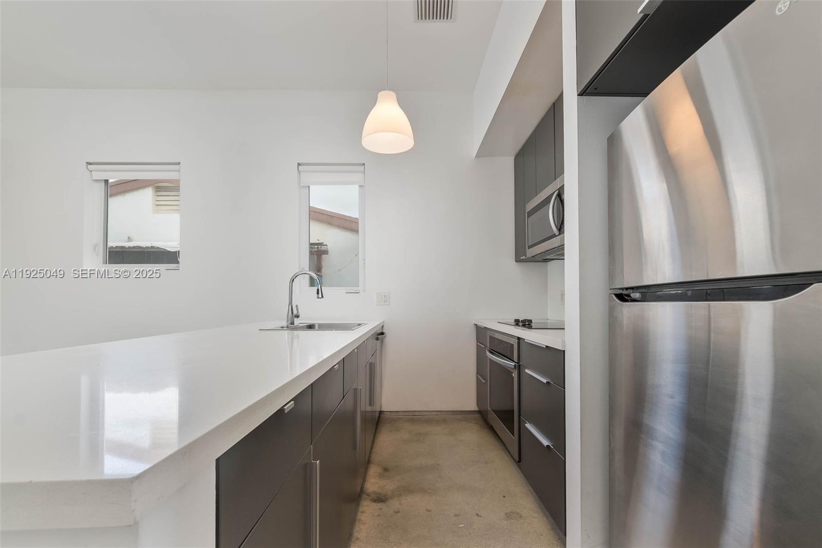 3660 SW 24th Ter # 3660