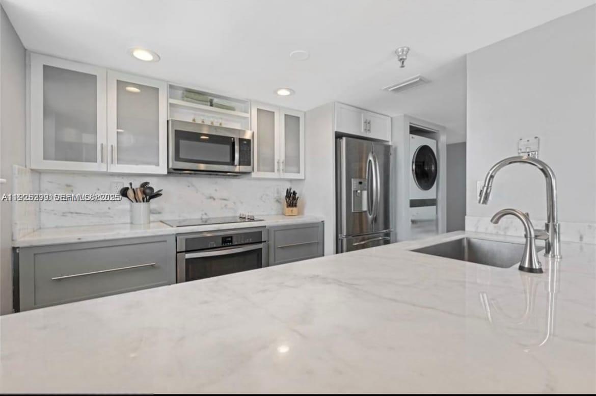 2400 SW 3rd Ave # 802