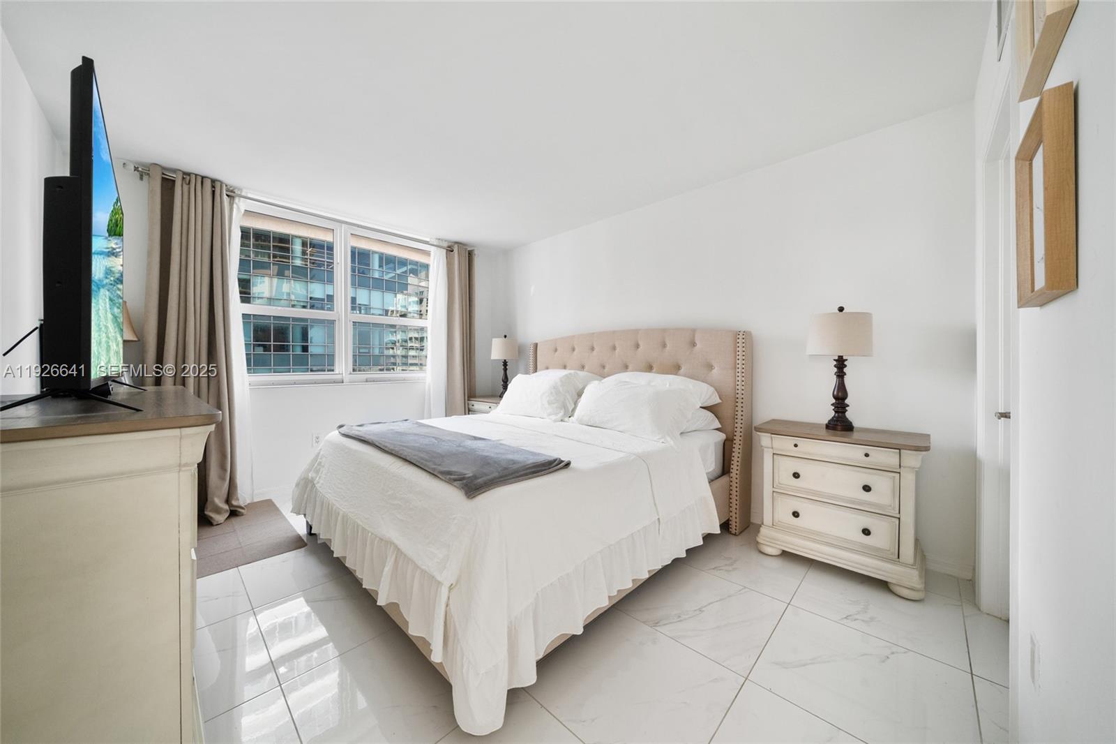 1155 Brickell Bay Dr # 2501