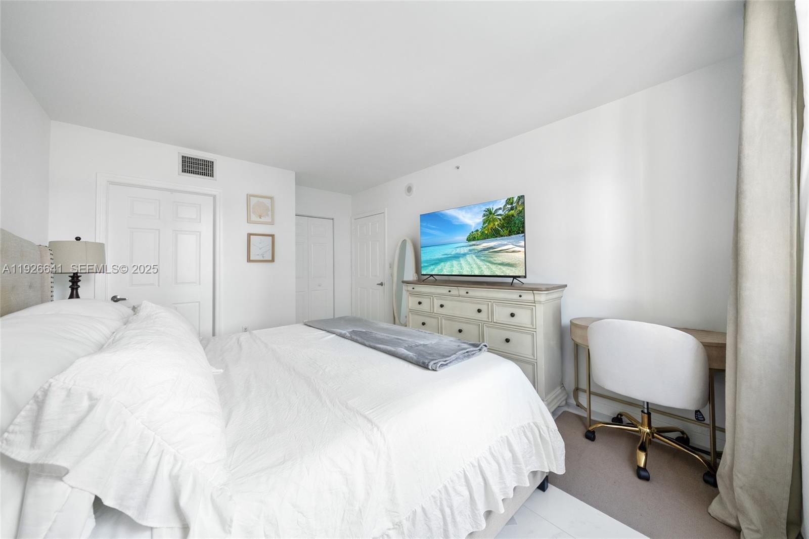 1155 Brickell Bay Dr # 2501