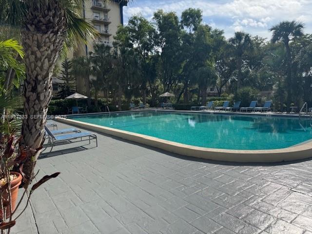 4550 NW 9th St # 416E