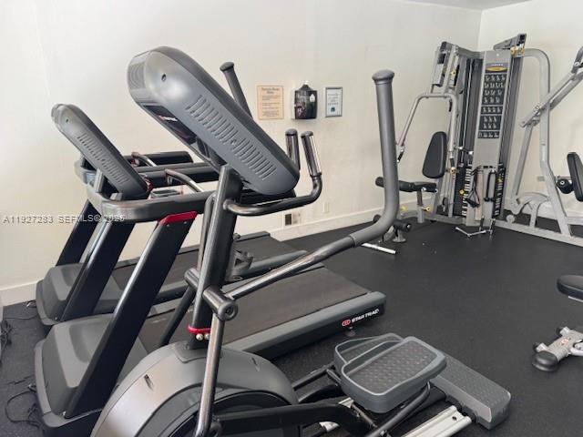 4550 NW 9th St # 416E