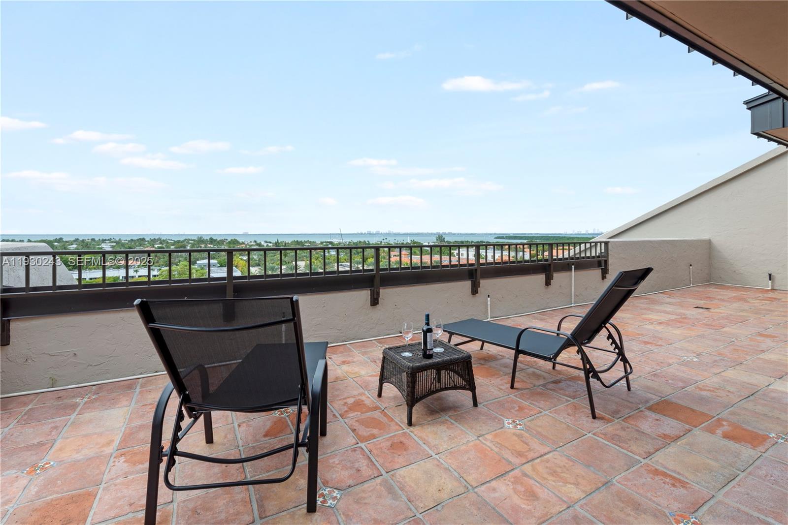 151 Crandon Blvd # 841