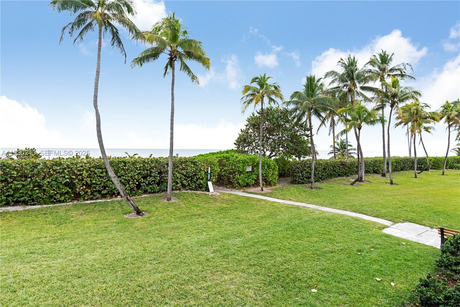 151 Crandon Blvd # 841