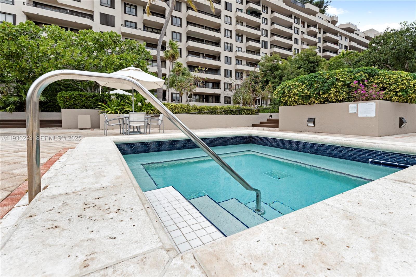 151 Crandon Blvd # 841