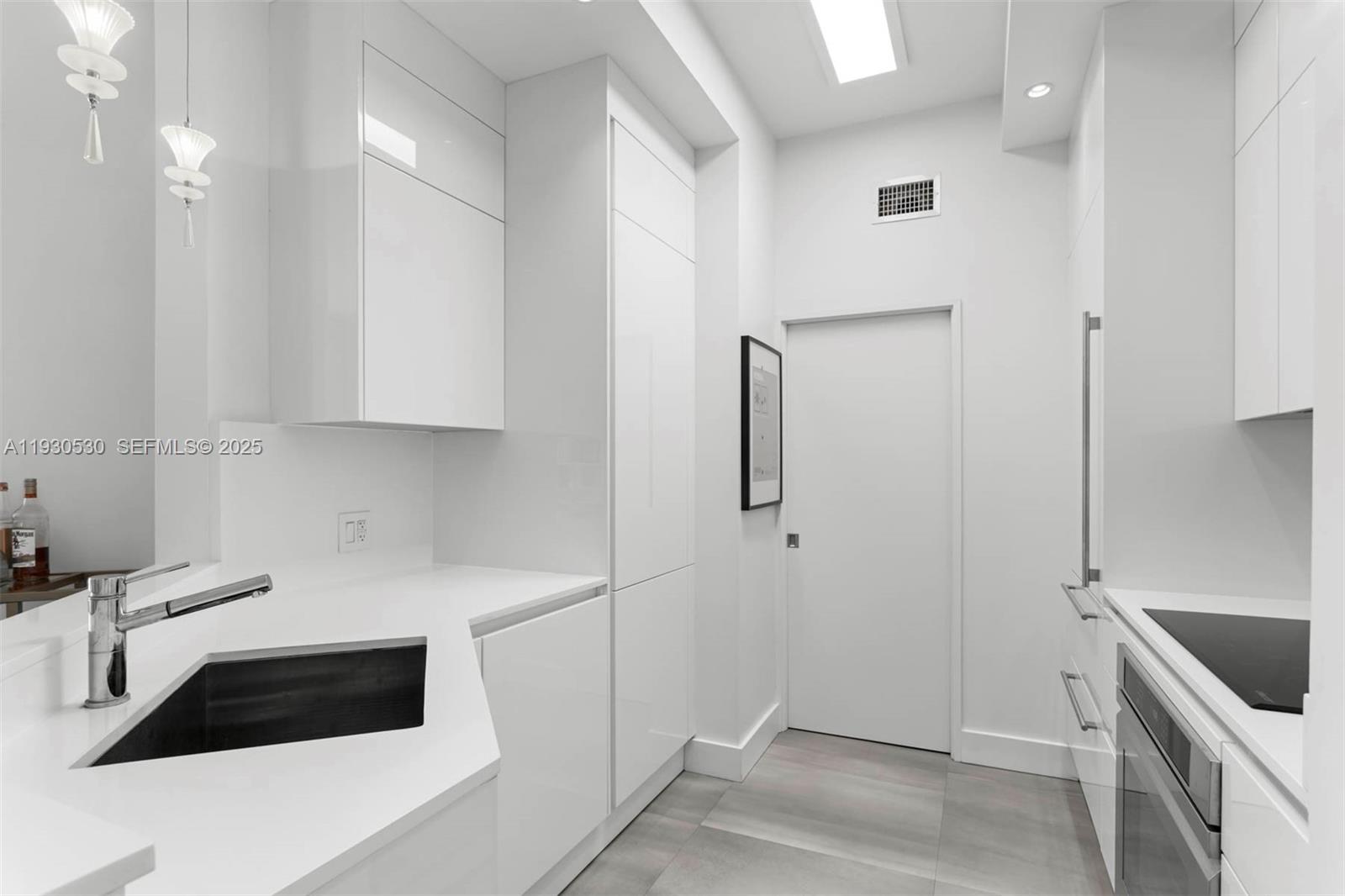 888 Brickell Key Dr # 2606