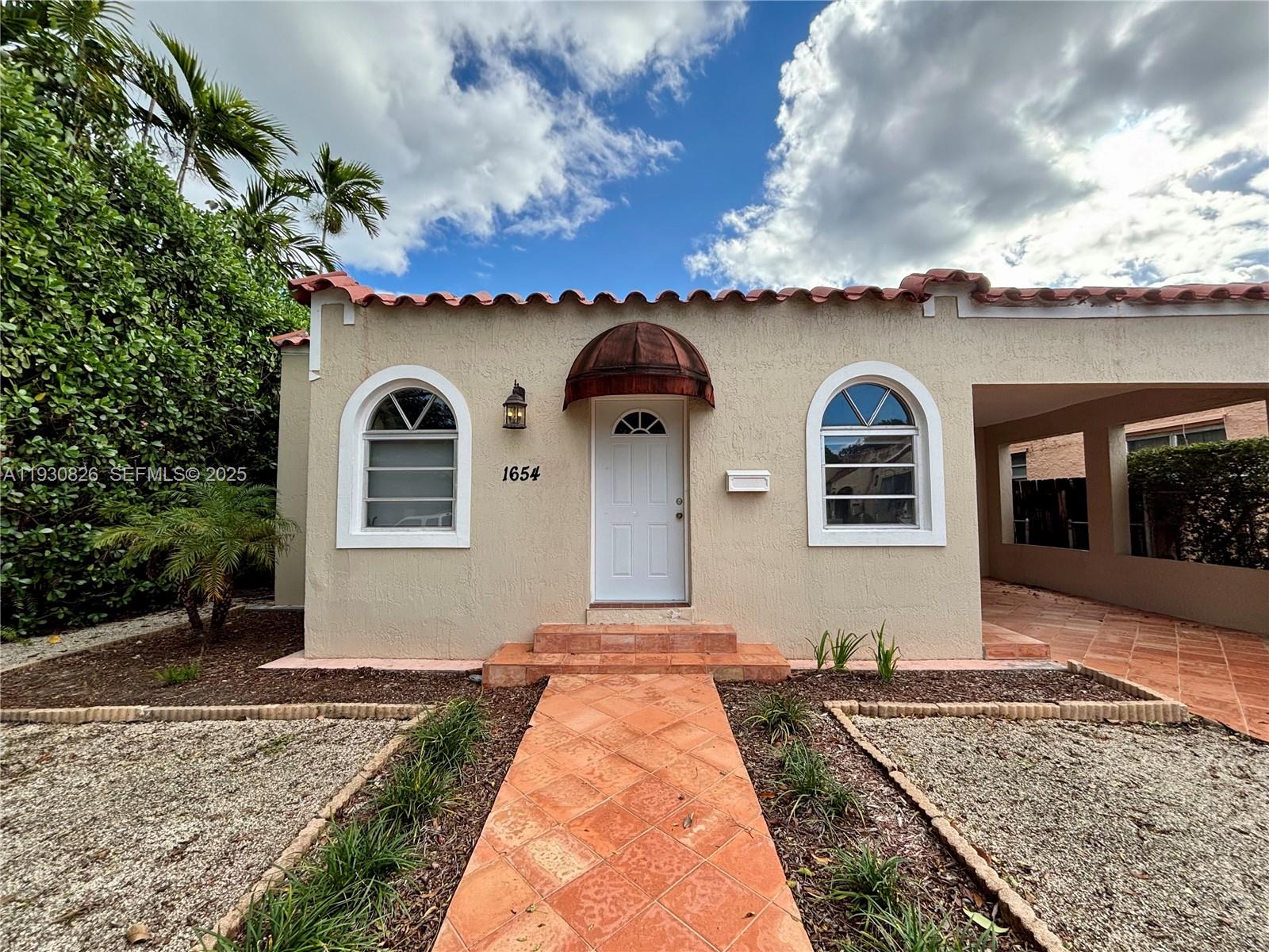 1654 SW 14th Ter # 1