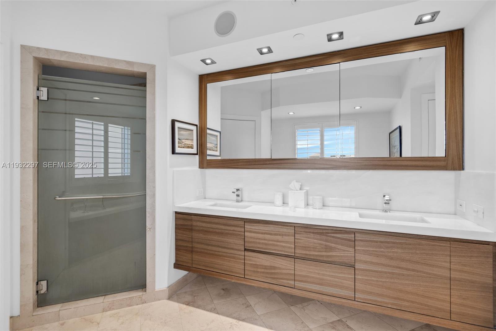 781 Crandon Blvd # 801