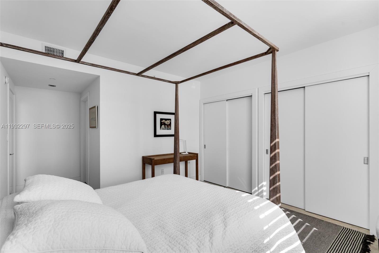 781 Crandon Blvd # 801