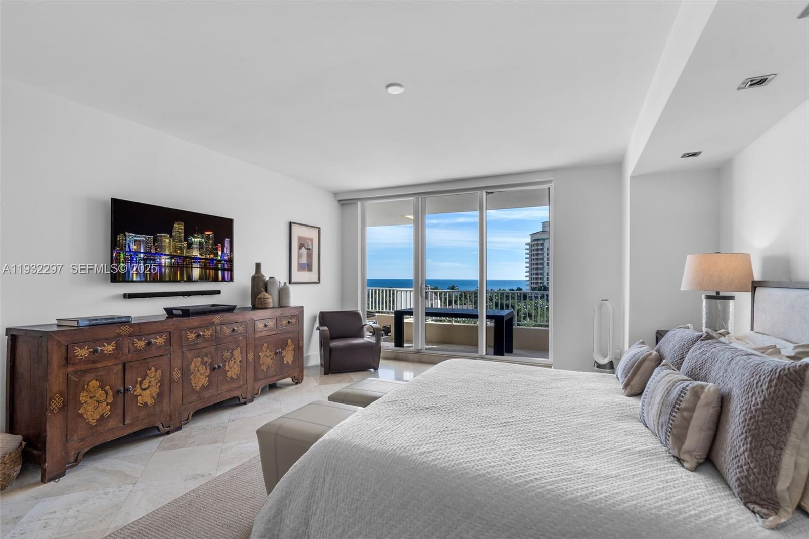 781 Crandon Blvd # 801