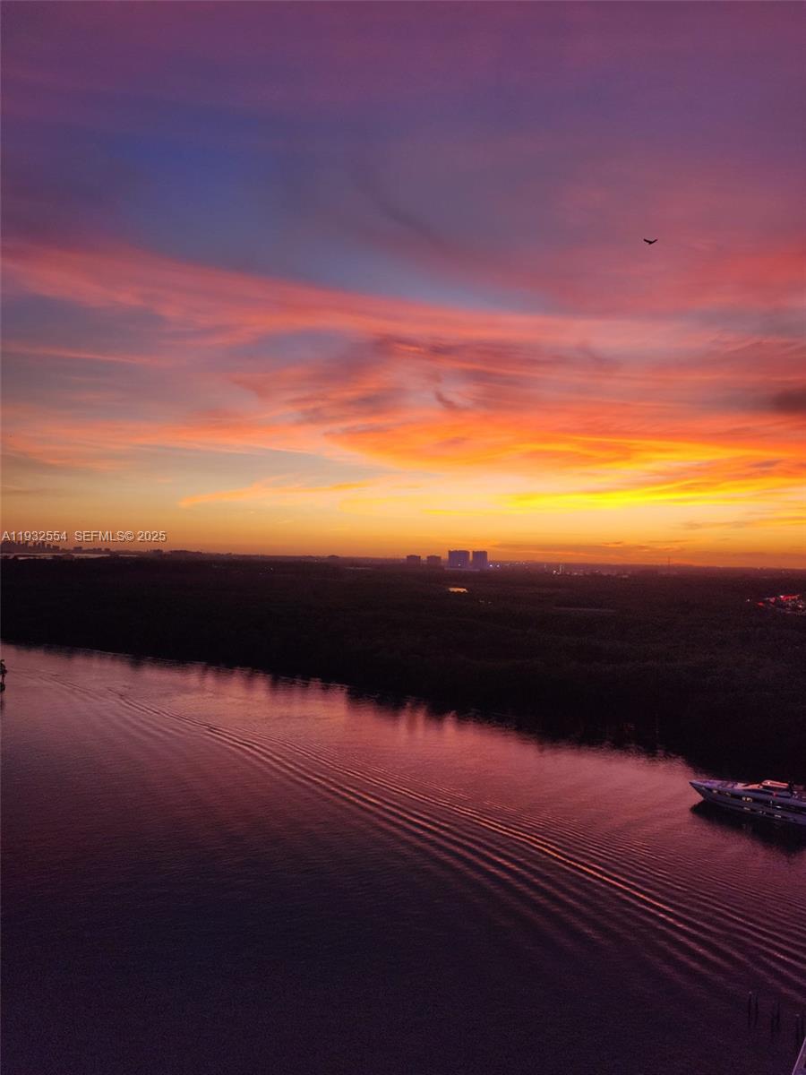 400 Sunny Isles Blvd # 2008