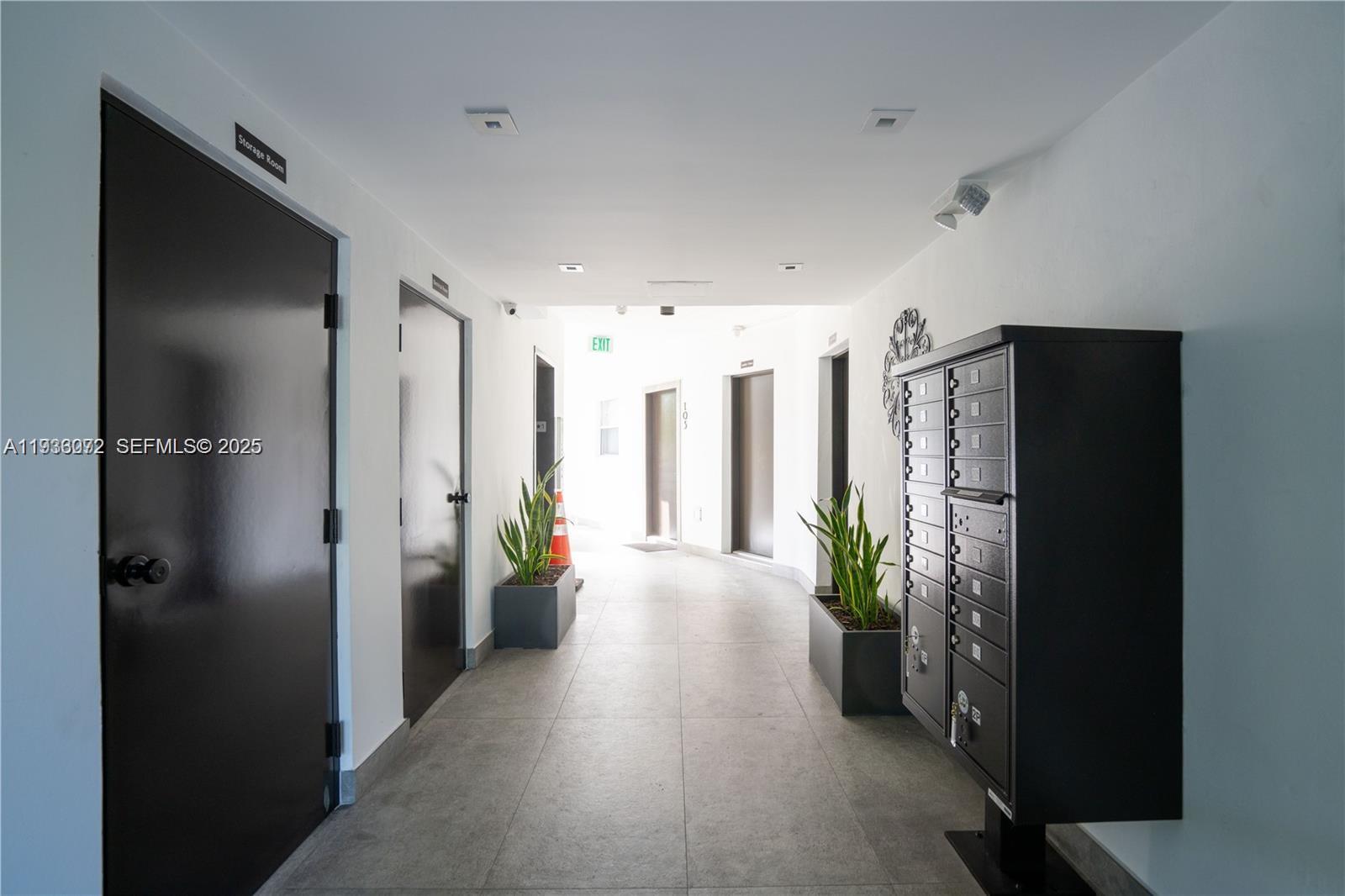 1840 Jefferson Ave # 302