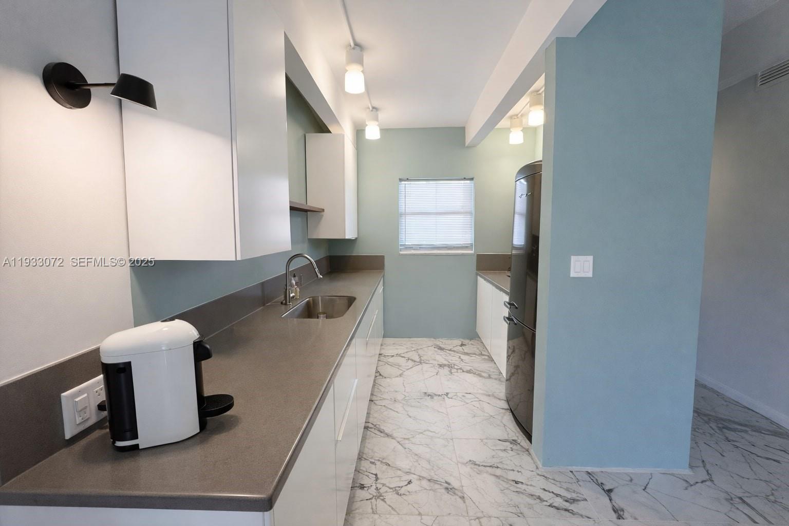 1840 Jefferson Ave # 302