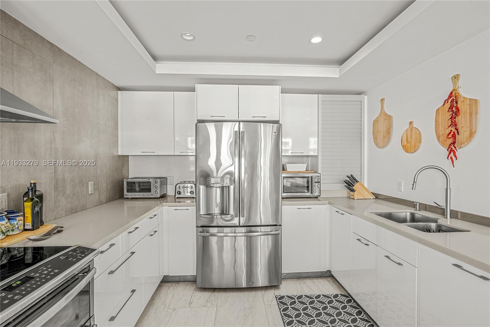 5055 Collins Ave # 11C