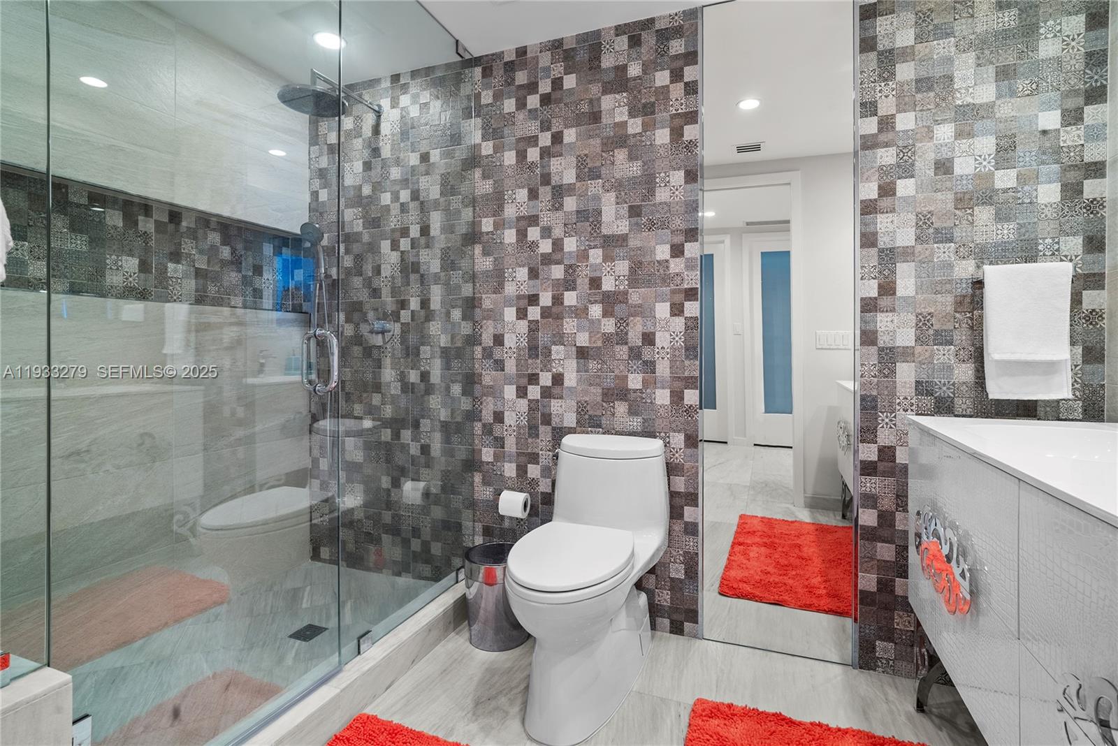 5055 Collins Ave # 11C