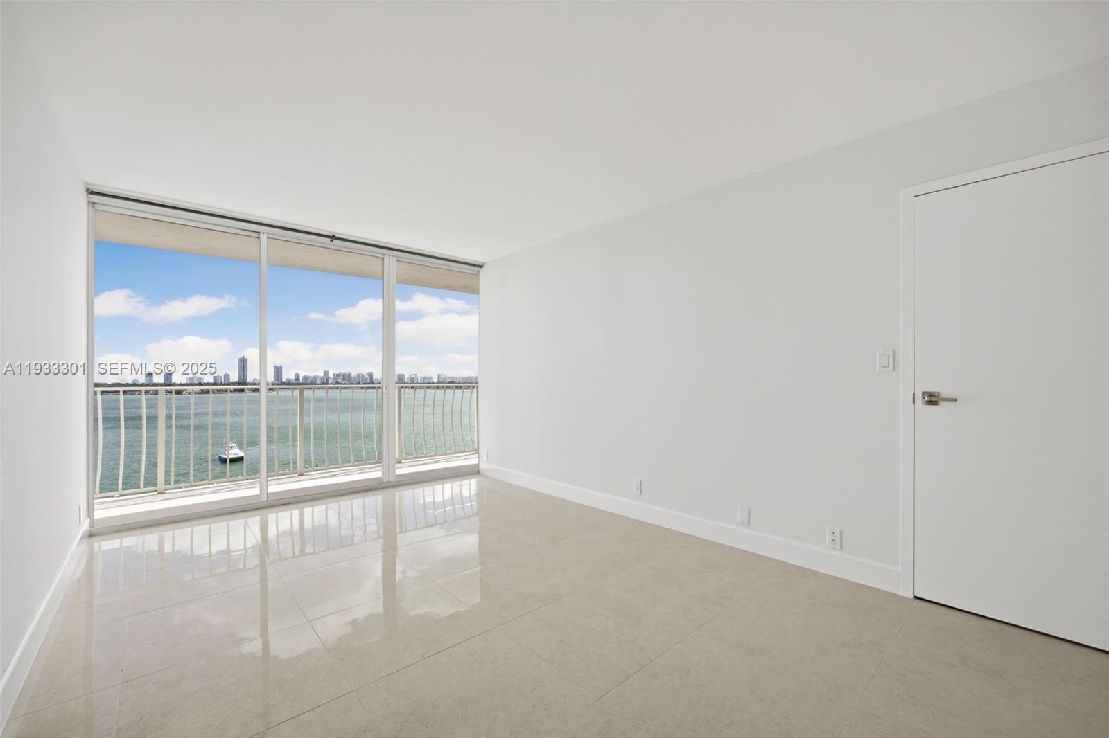 7601 E Treasure Dr # 1119