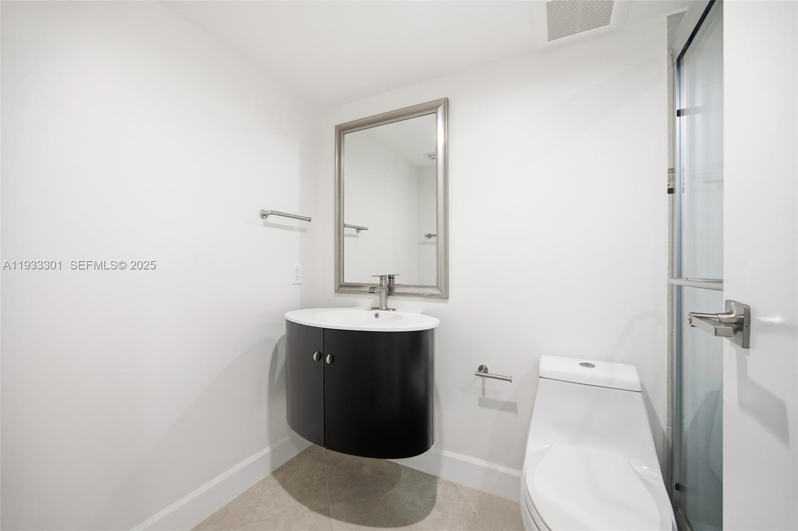 7601 E Treasure Dr # 1119