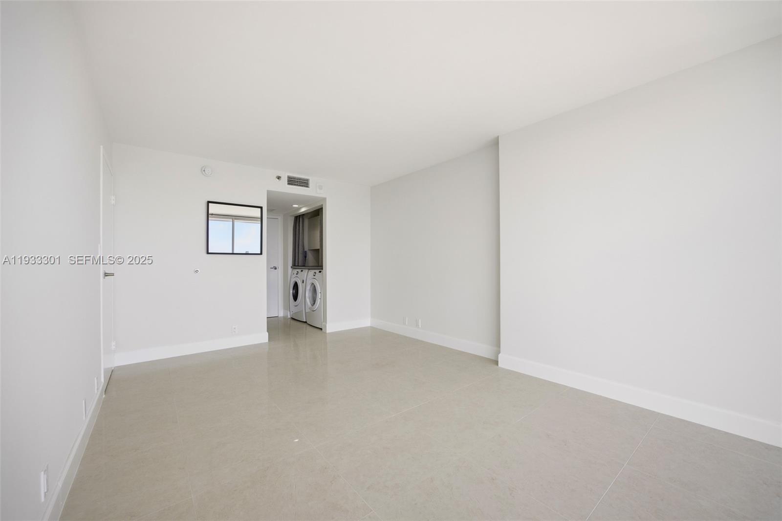 7601 E Treasure Dr # 1119