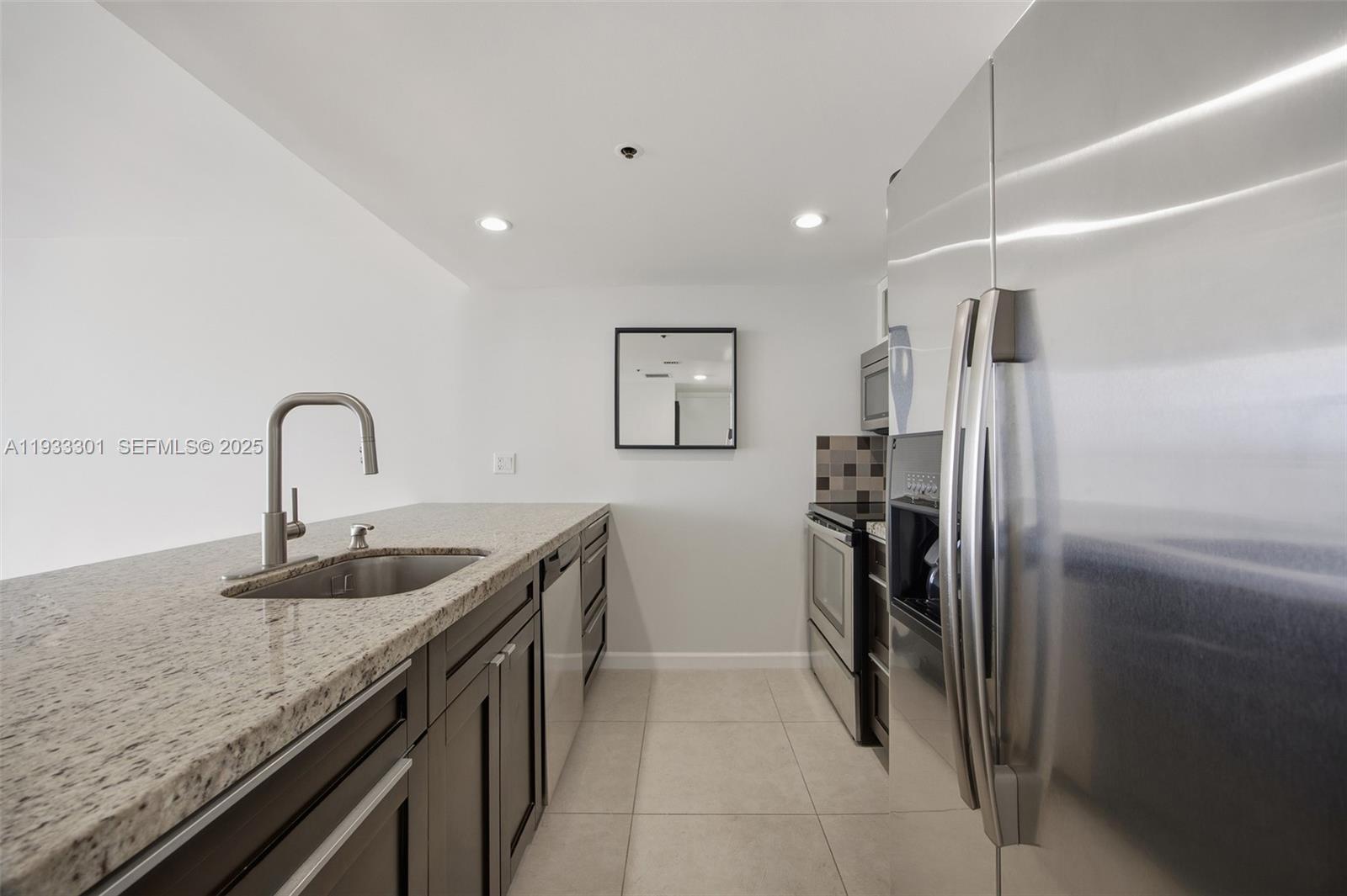 7601 E Treasure Dr # 1119