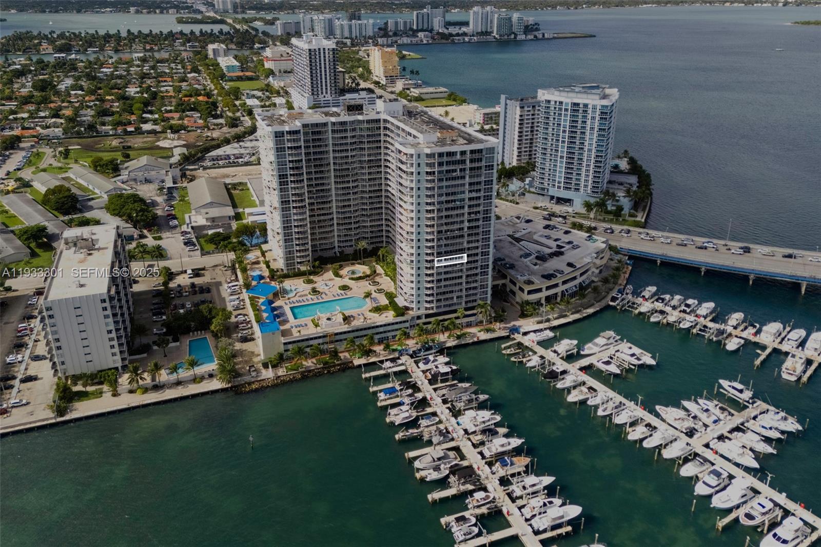 7601 E Treasure Dr # 1119